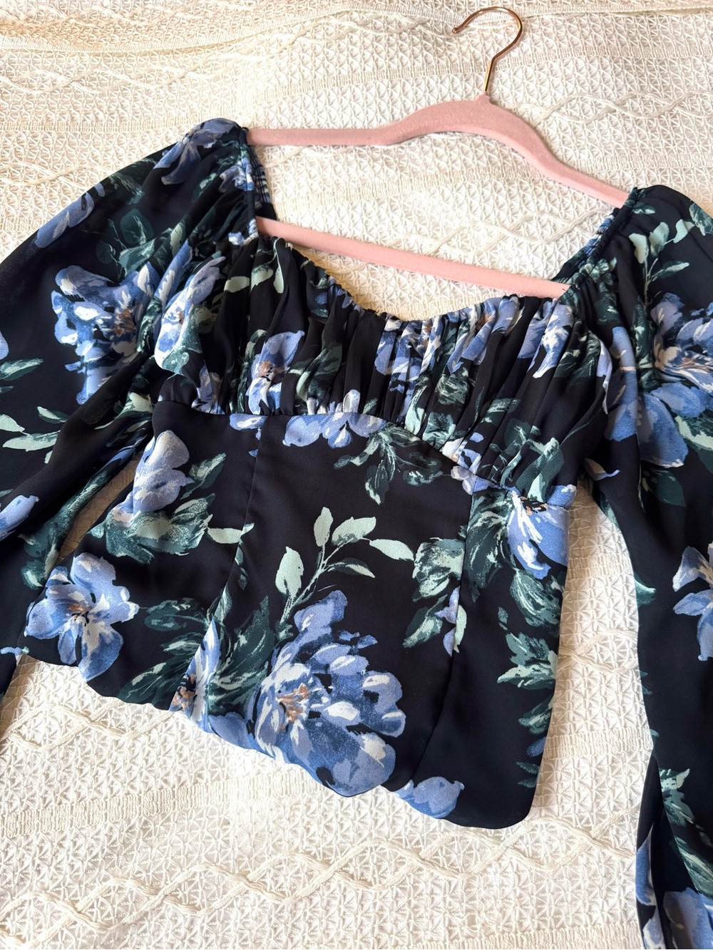 Abercrombie & Fitch Black Floral Puff-Sleeve Crop Top with Blue Flowers